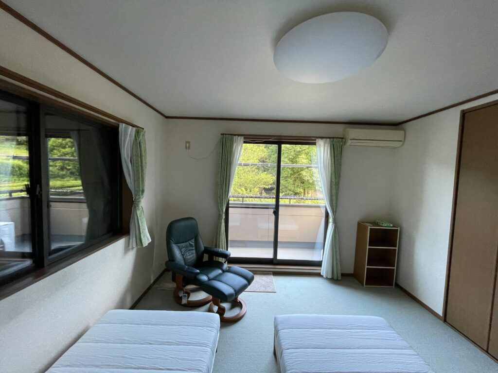 埼玉入間２階寝室写真.jpg
